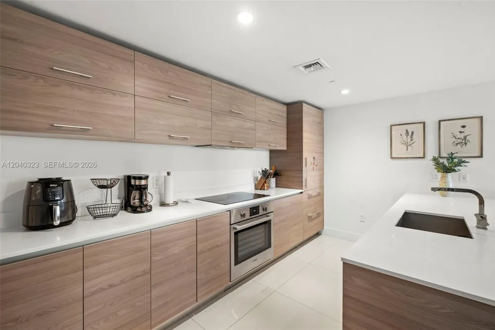 1300 S Miami Ave #2110 Miami, FL 33130