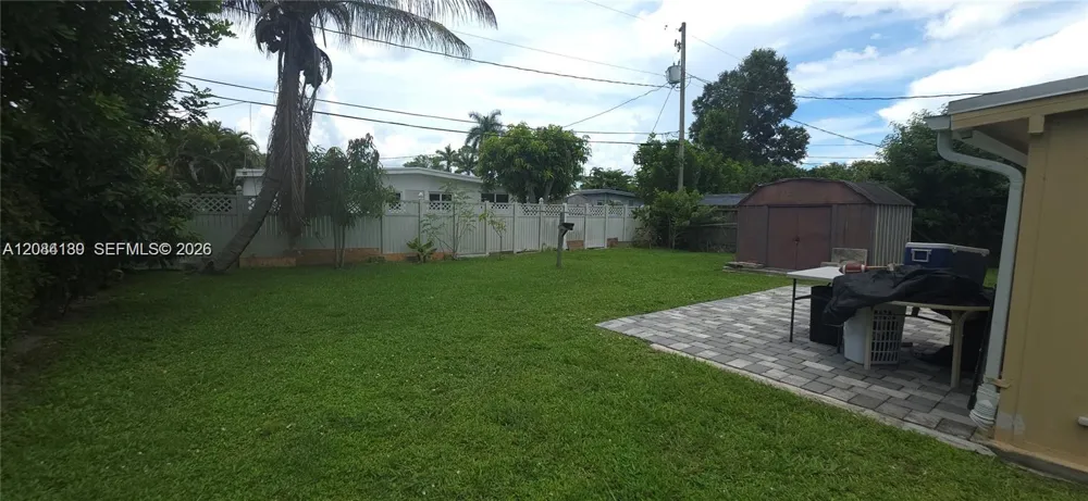 772 Gardenia Dr Royal Palm Beach, FL 33411