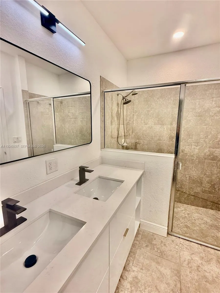 977 NE Trailside Run Port St. Lucie, FL 34983