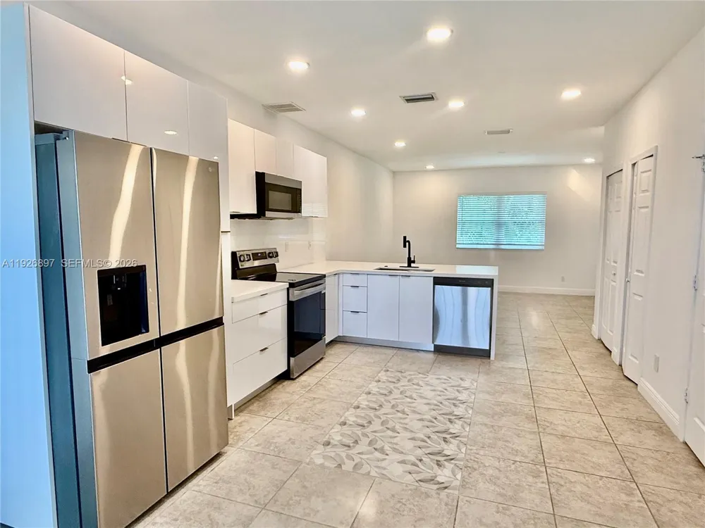 977 NE Trailside Run Port St. Lucie, FL 34983