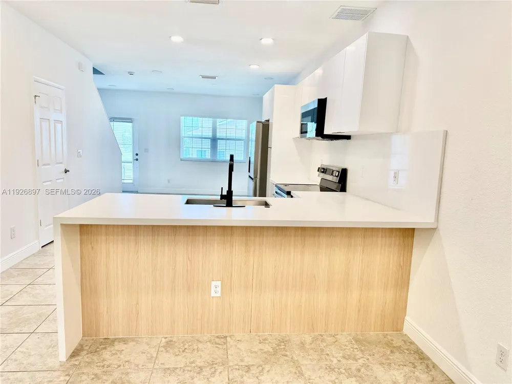 977 NE Trailside Run Port St. Lucie, FL 34983
