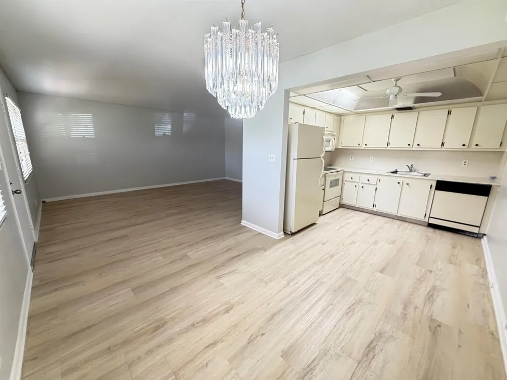 1903 BERMUDA CIRCLE #E1 Coconut Creek, FL 33066