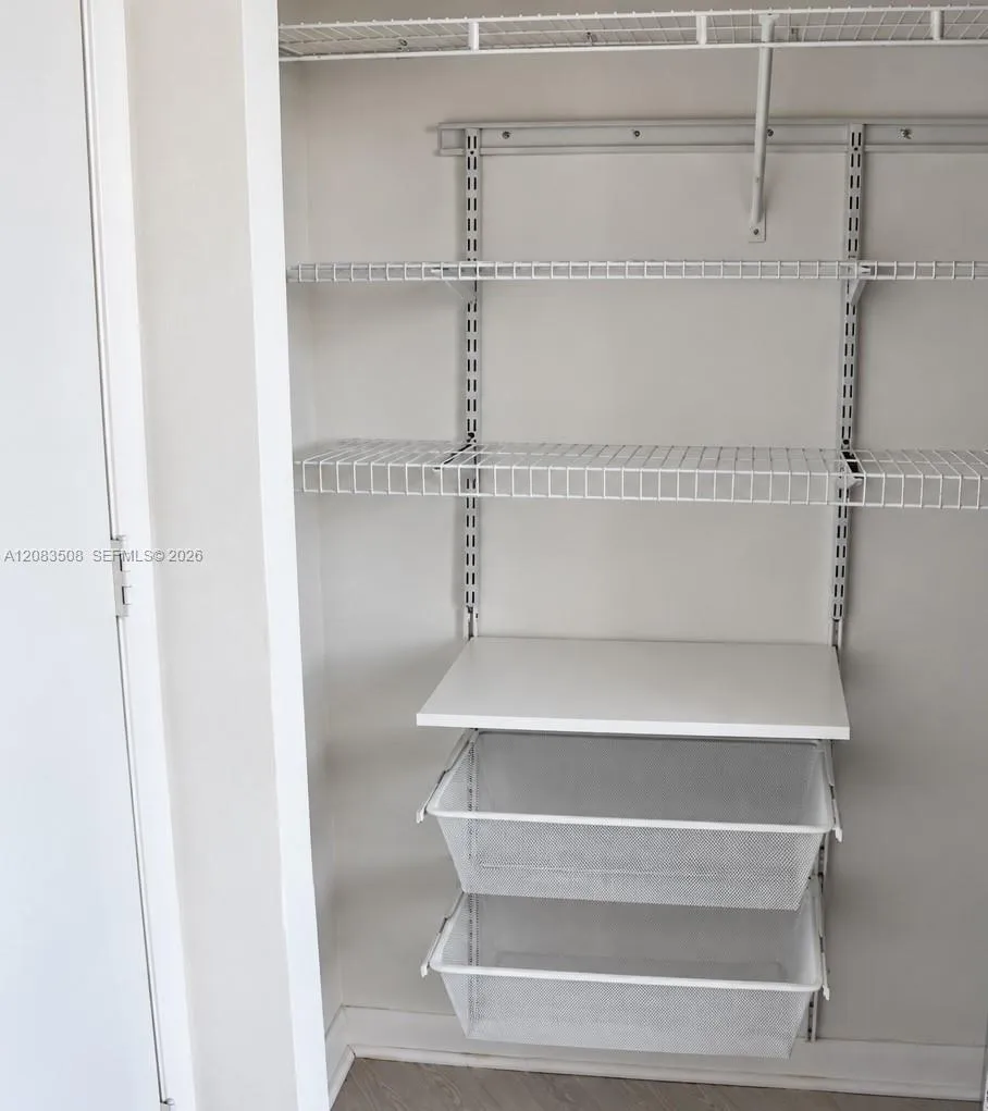 253 NE 2nd St #229 Miami, FL 33132
