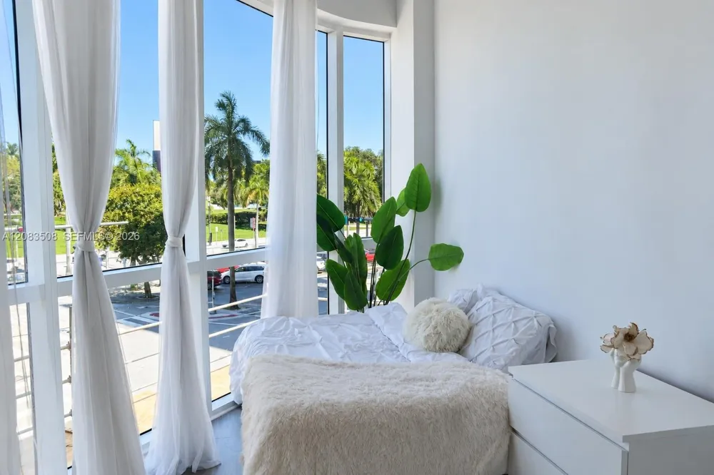 253 NE 2nd St #229 Miami, FL 33132