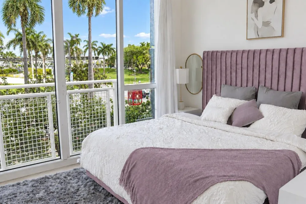 253 NE 2nd St #229 Miami, FL 33132