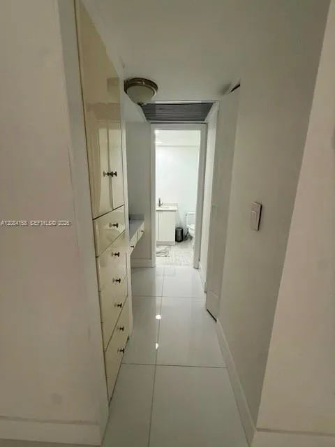 5555 Collins Ave #4P Miami Beach, FL 33140