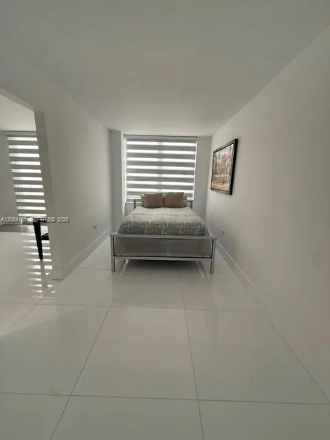 5555 Collins Ave #4P Miami Beach, FL 33140