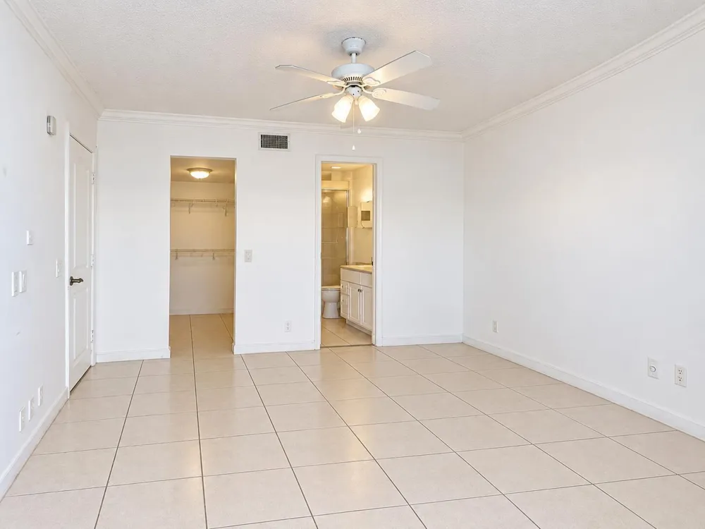 110 LAKE EMERALD DRIVE #103 Oakland Park, FL 33309