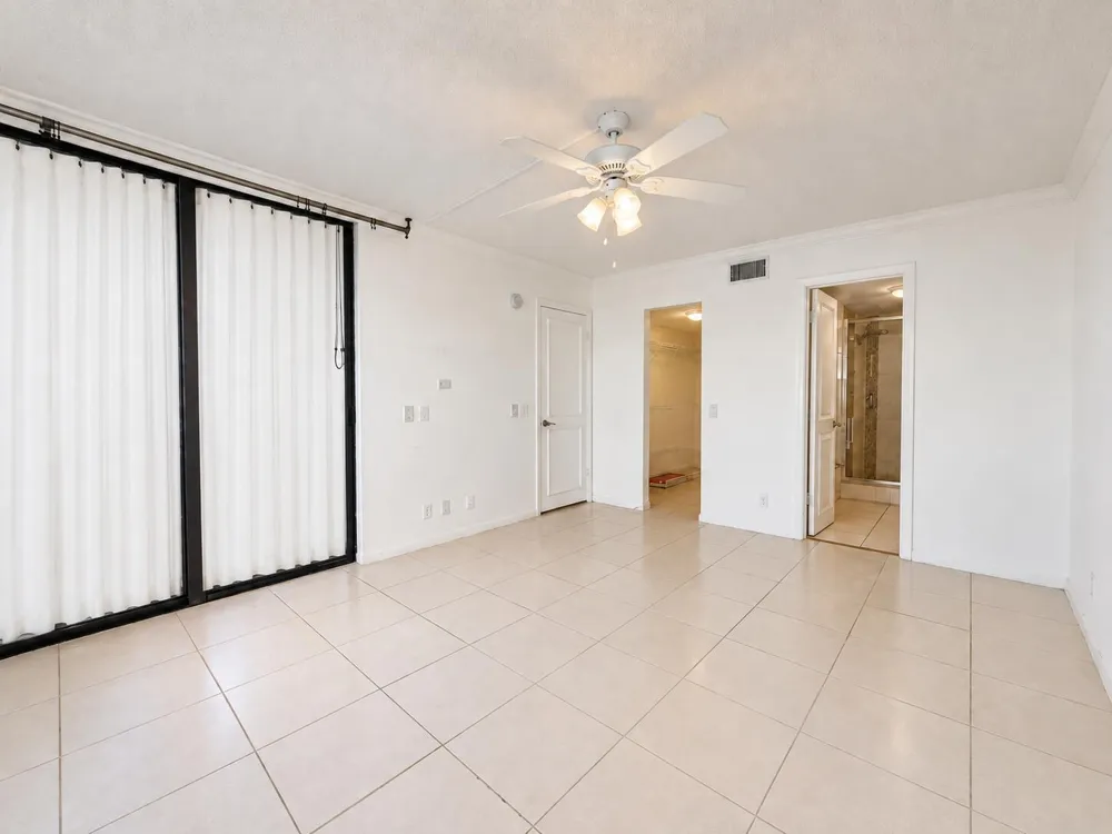 110 LAKE EMERALD DRIVE #103 Oakland Park, FL 33309