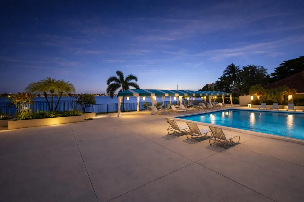 110 LAKE EMERALD DRIVE #103 Oakland Park, FL 33309