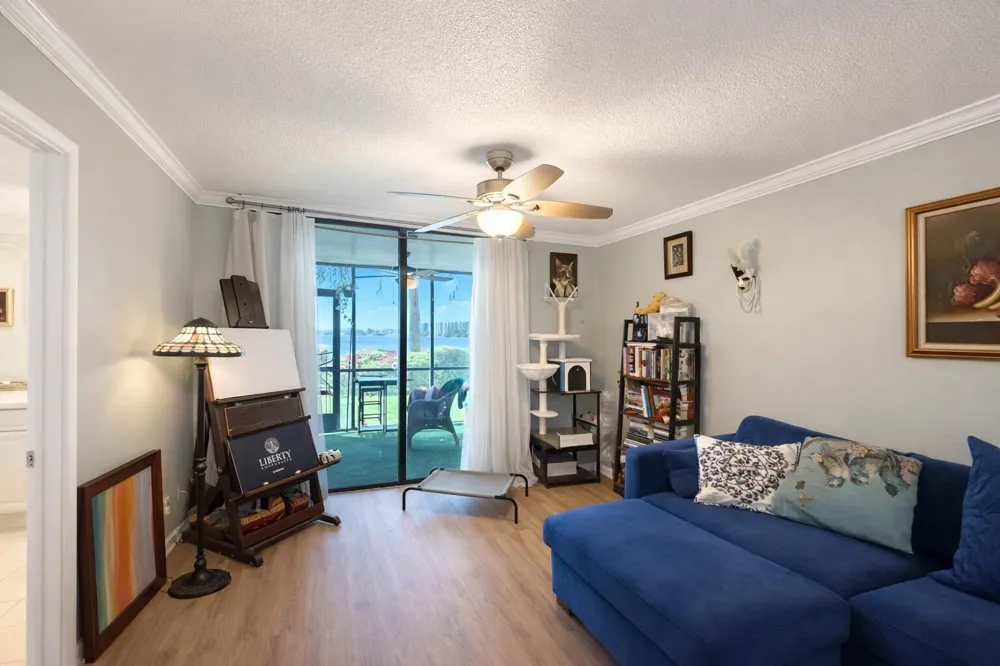 110 LAKE EMERALD DRIVE #103 Oakland Park, FL 33309