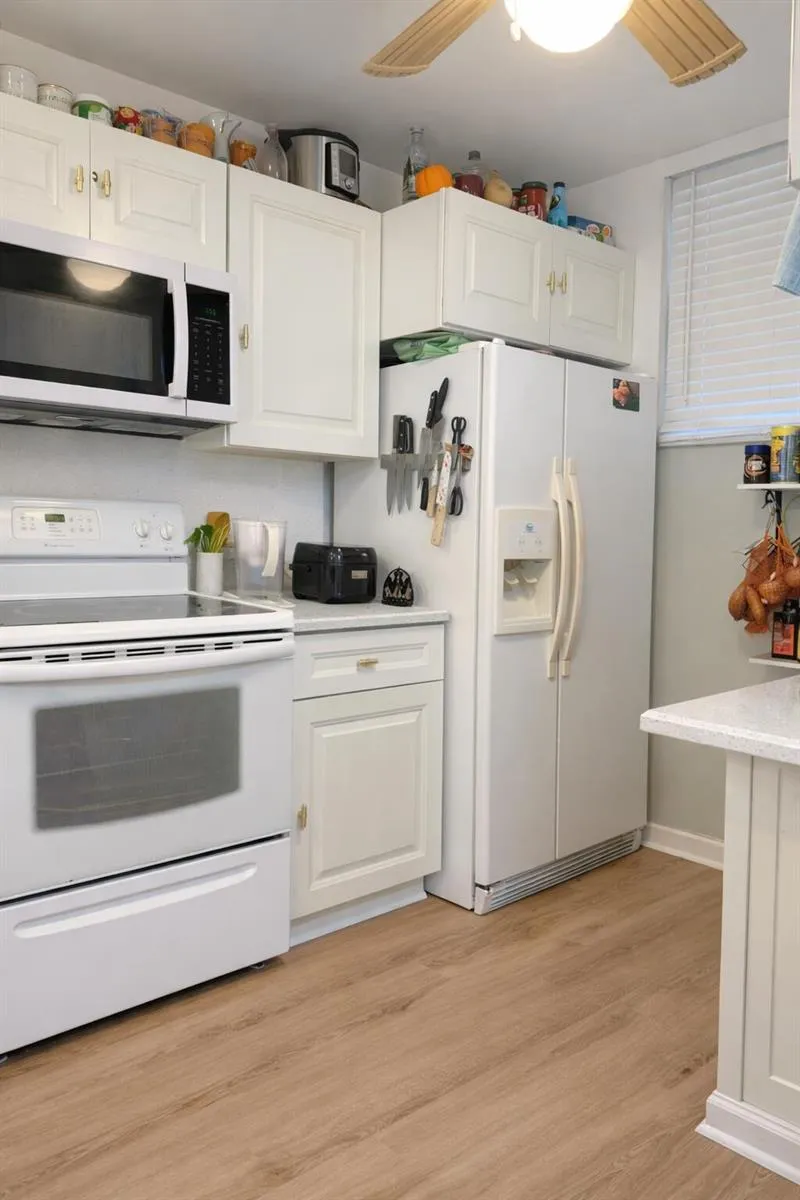 110 LAKE EMERALD DRIVE #103 Oakland Park, FL 33309
