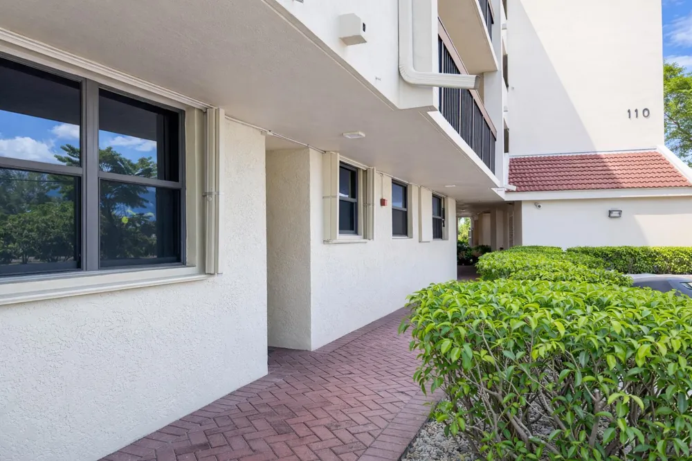 110 LAKE EMERALD DRIVE #103 Oakland Park, FL 33309