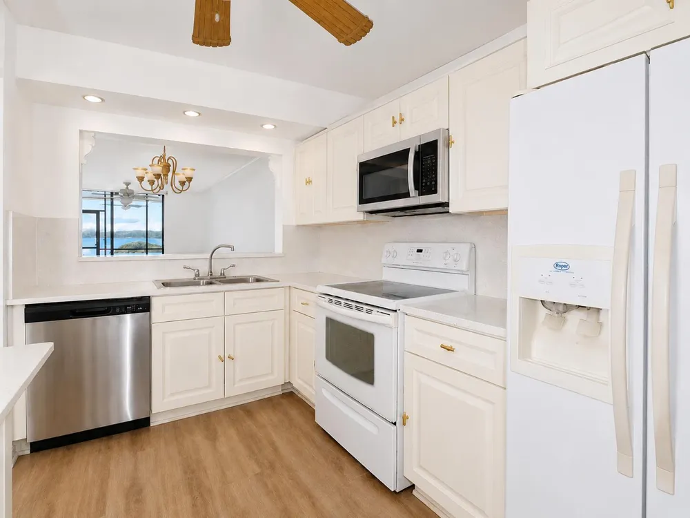 110 LAKE EMERALD DRIVE #103 Oakland Park, FL 33309