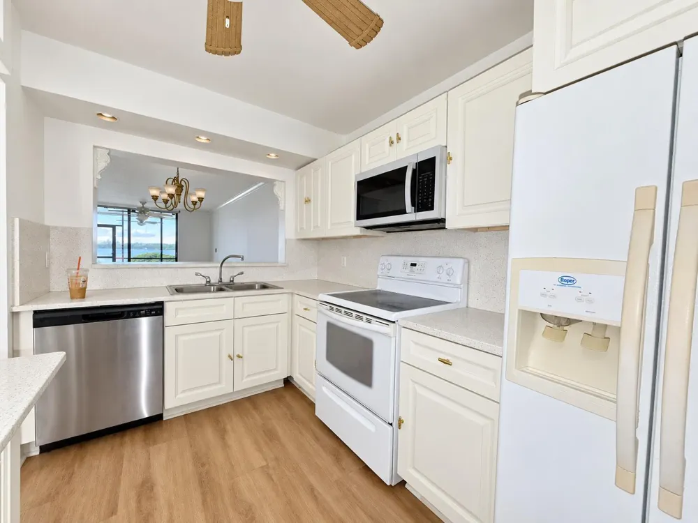 110 LAKE EMERALD DRIVE #103 Oakland Park, FL 33309