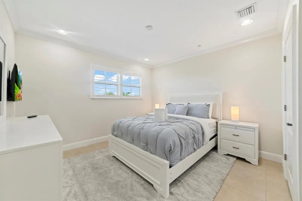 1849 NE 26TH #2 Fort Lauderdale, FL 33305