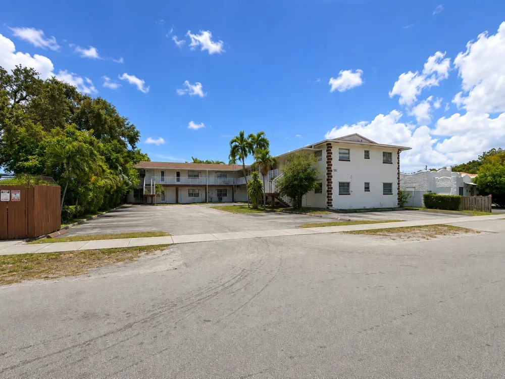 1816 Mckinley Street #7 Hollywood, FL 33020