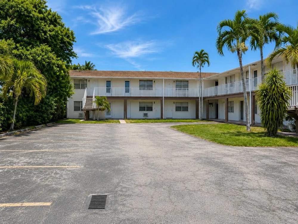 1816 Mckinley Street #7 Hollywood, FL 33020