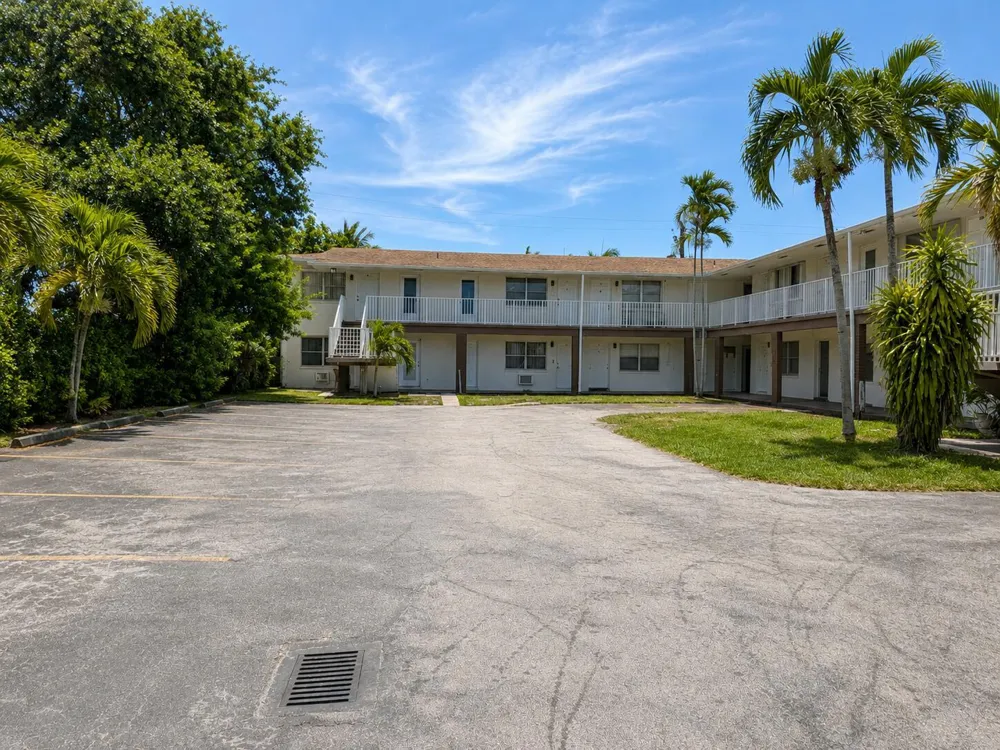 1816 Mckinley Street #7 Hollywood, FL 33020