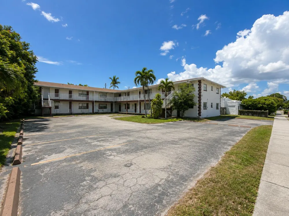 1816 Mckinley Street #7 Hollywood, FL 33020