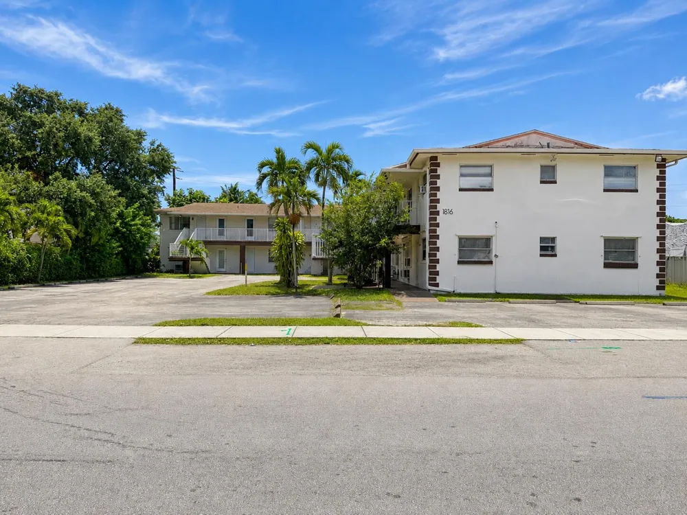1816 Mckinley Street #7 Hollywood, FL 33020