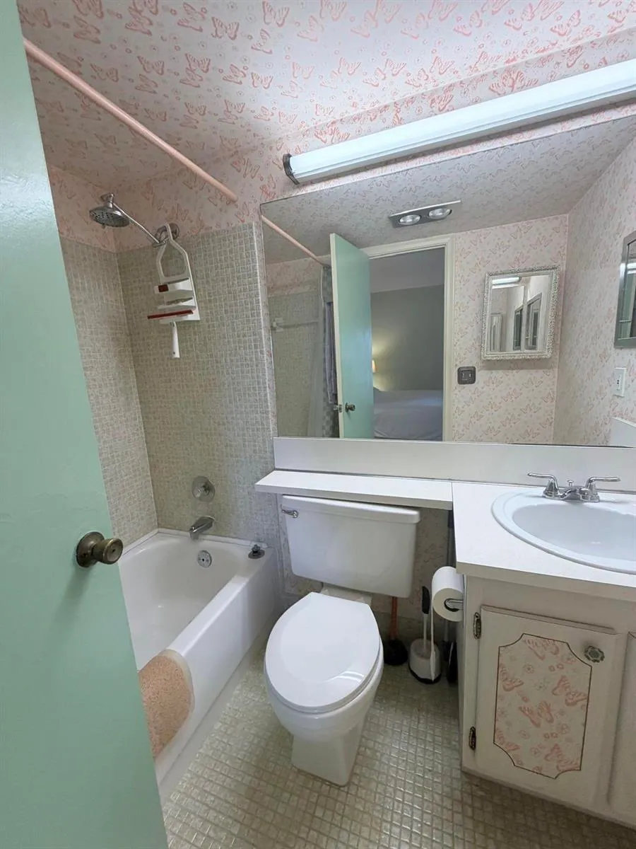 3031 Ashby D Deerfield Beach, FL 33442