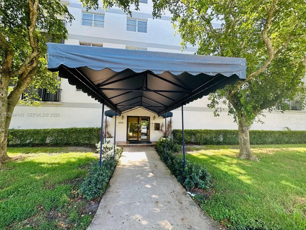 8950 NE 8th Ave #203 Miami, FL 33138