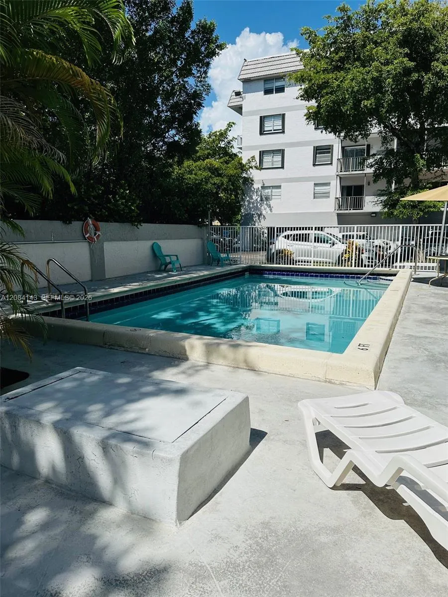 8950 NE 8th Ave #203 Miami, FL 33138
