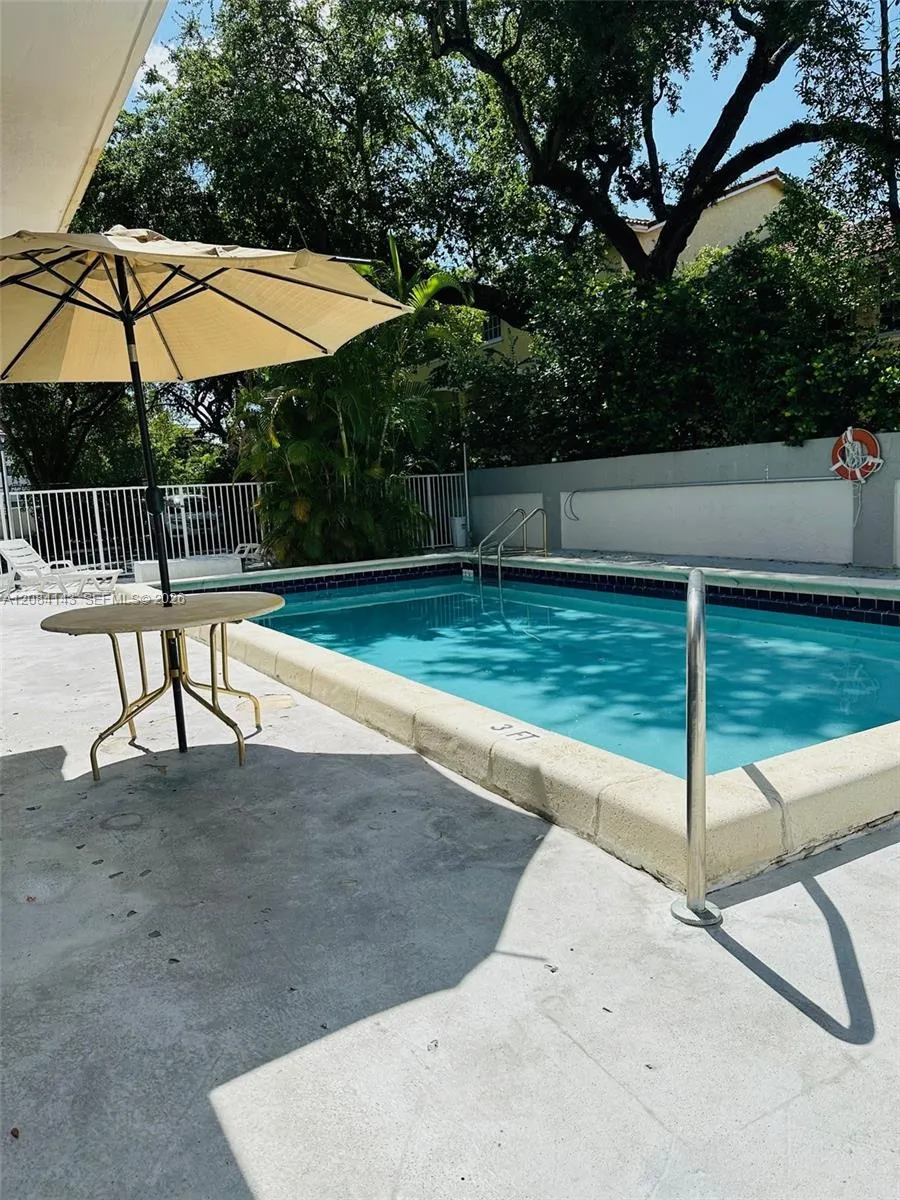 8950 NE 8th Ave #203 Miami, FL 33138