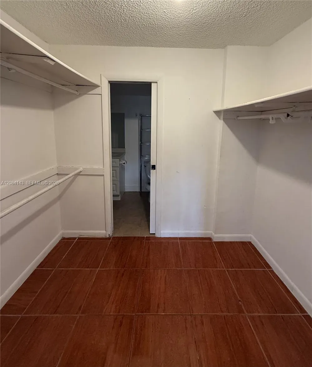 8950 NE 8th Ave #203 Miami, FL 33138