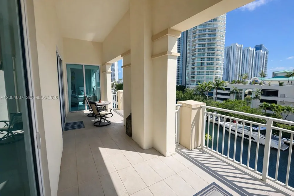 250 NE Sunny Isles Blvd #TH-407 Sunny Isles Beach, FL 33160