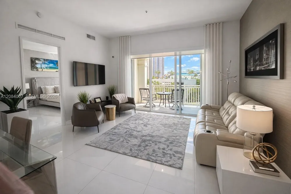 250 NE Sunny Isles Blvd #TH-407 Sunny Isles Beach, FL 33160