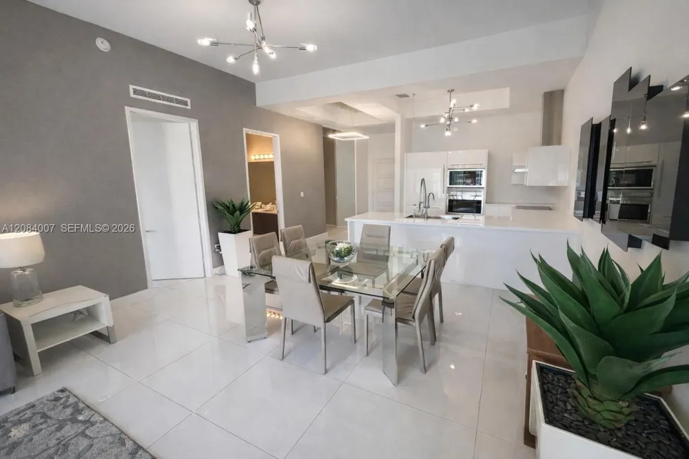 250 NE Sunny Isles Blvd #TH-407 Sunny Isles Beach, FL 33160