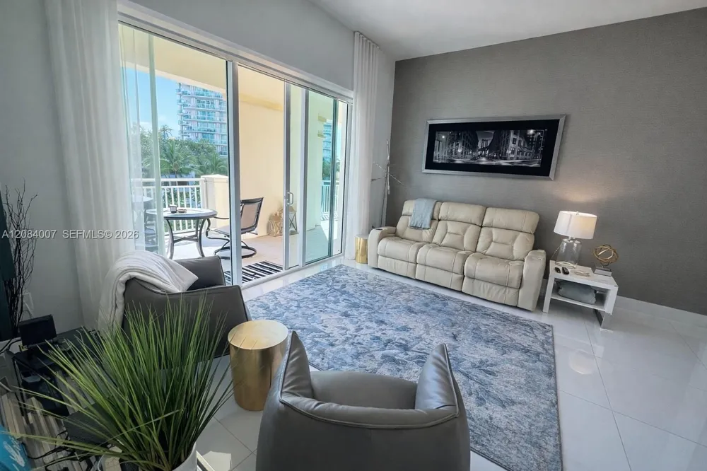 250 NE Sunny Isles Blvd #TH-407 Sunny Isles Beach, FL 33160