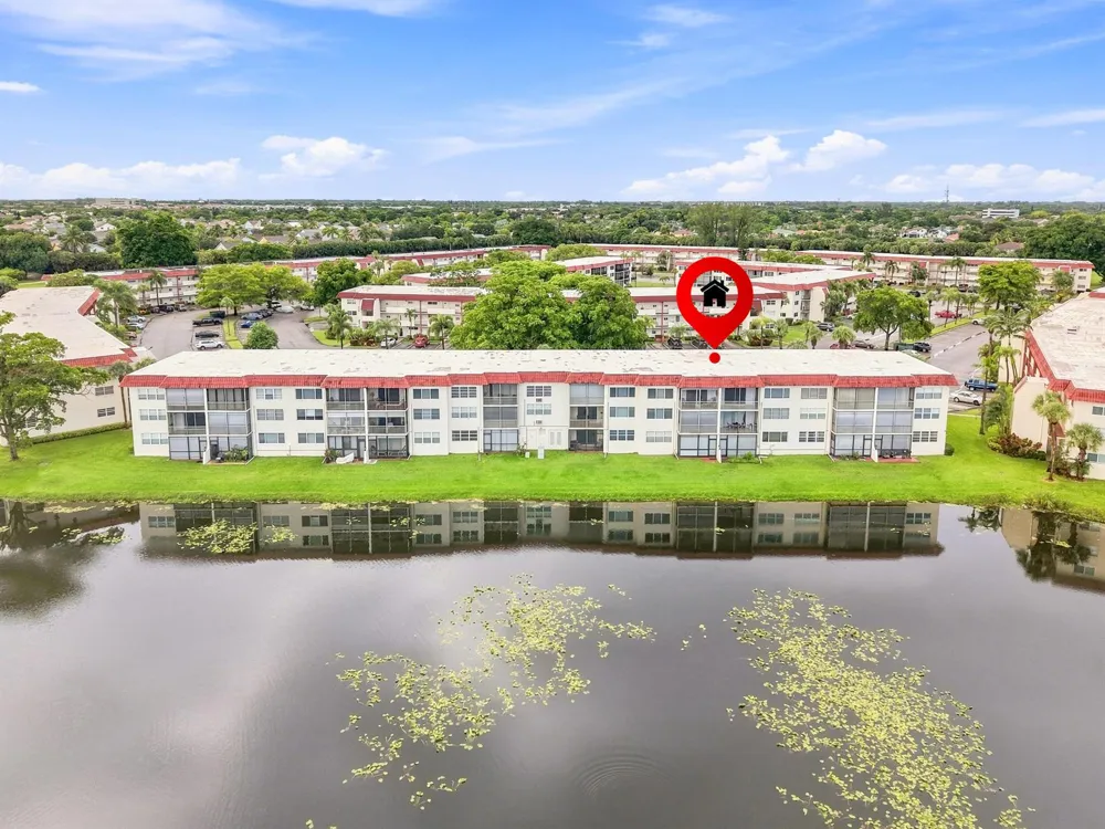 9400 HOLLYBROOK LAKE DRIVE #208 Pembroke Pines, FL 33025