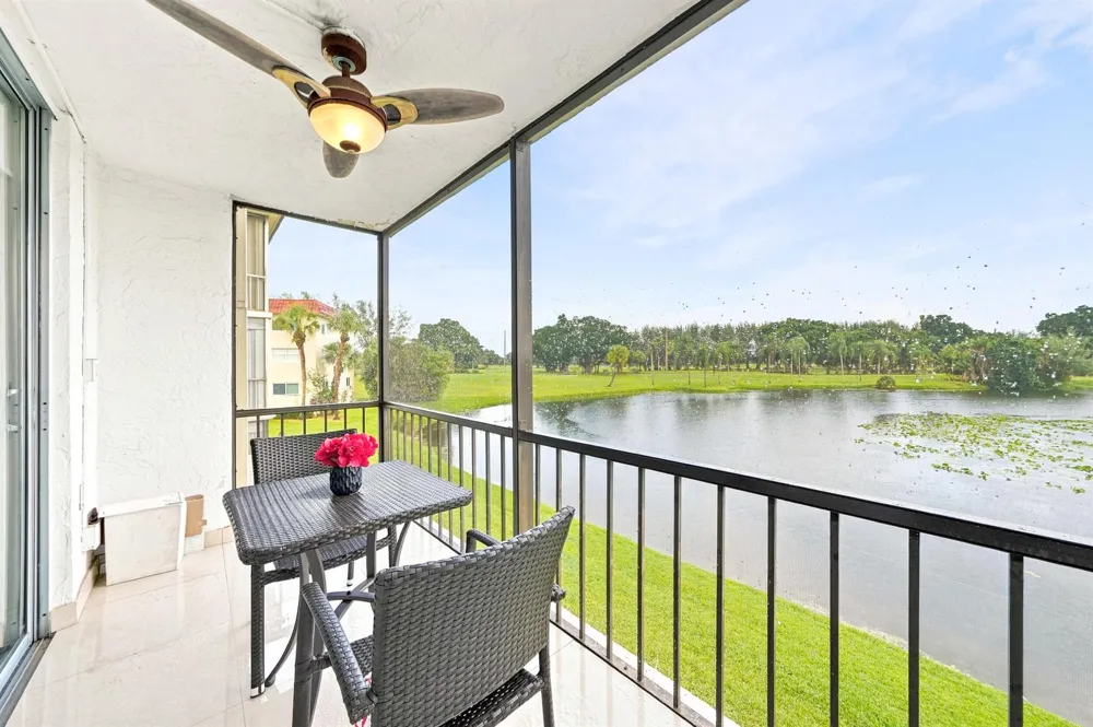 9400 HOLLYBROOK LAKE DRIVE #208 Pembroke Pines, FL 33025