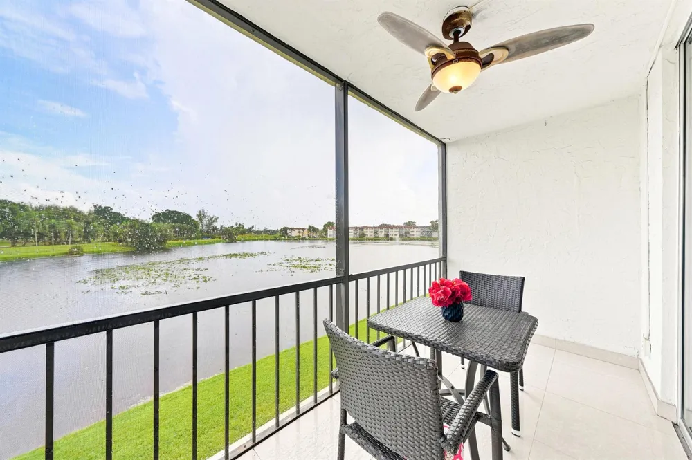 9400 HOLLYBROOK LAKE DRIVE #208 Pembroke Pines, FL 33025