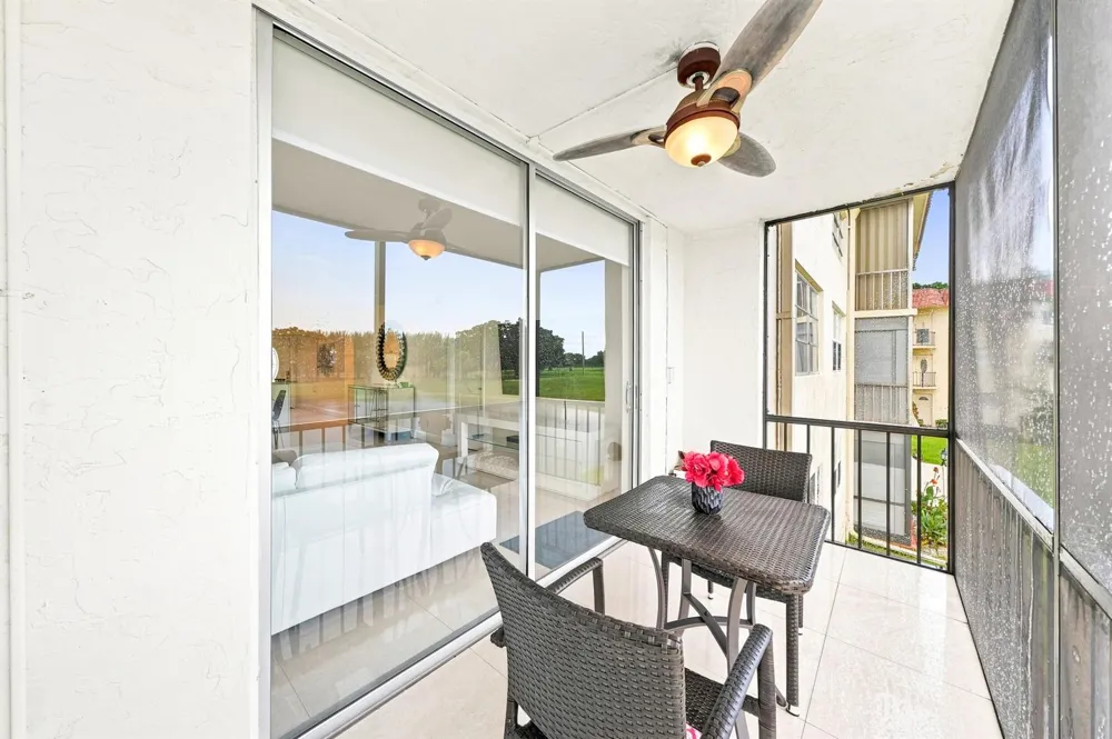 9400 HOLLYBROOK LAKE DRIVE #208 Pembroke Pines, FL 33025