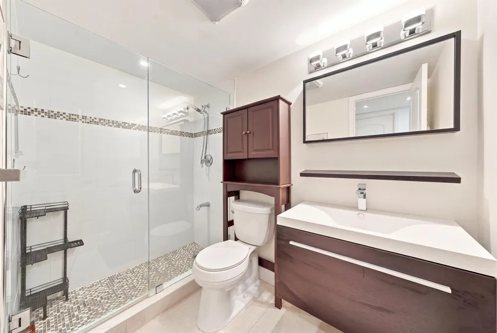9400 HOLLYBROOK LAKE DRIVE #208 Pembroke Pines, FL 33025
