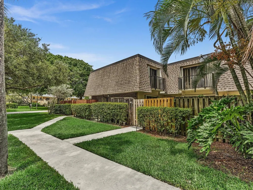 2909 SW 22ND CIRCLE #38B Delray Beach, FL 33445