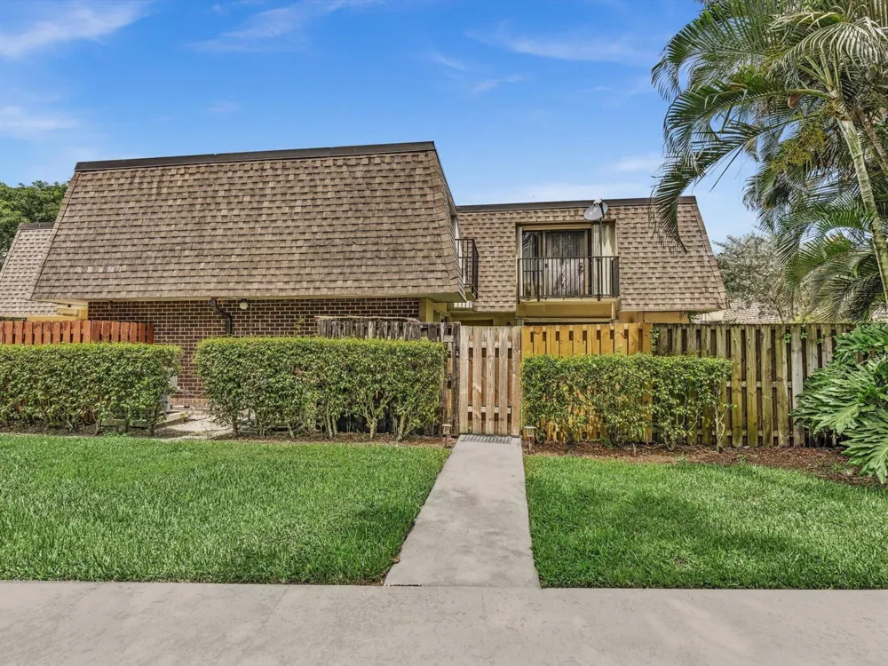 2909 SW 22ND CIRCLE #38B Delray Beach, FL 33445