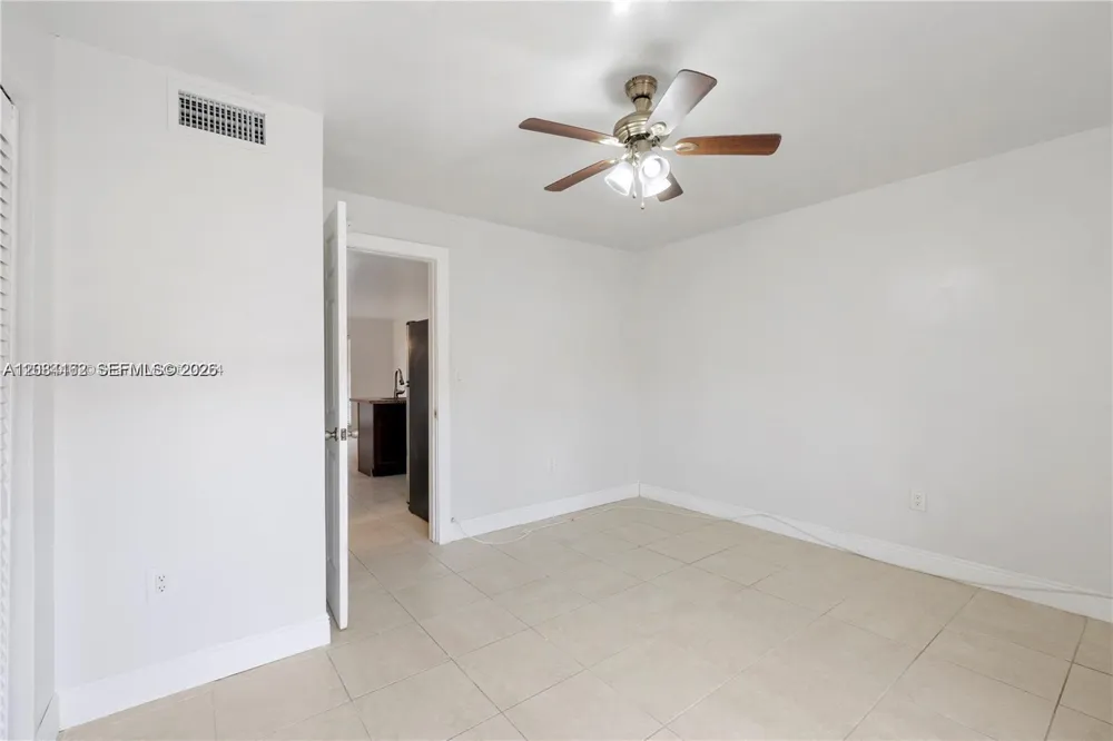 7241 Miami Lakes Dr #D19 Miami Lakes, FL 33014