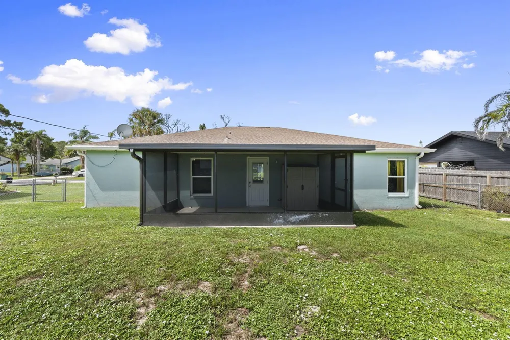 5010 Hickory Drive Fort Pierce, FL 34982
