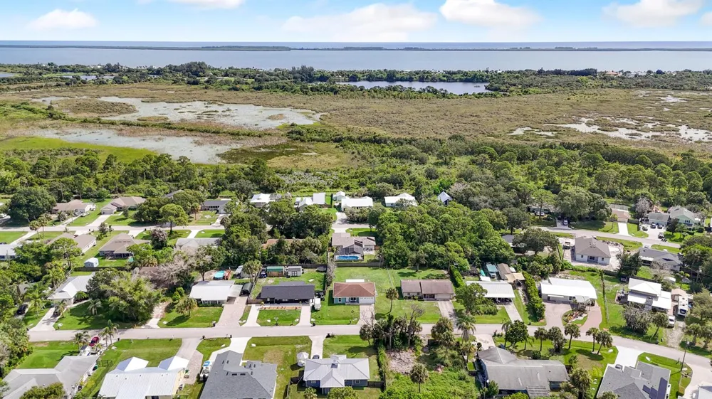 5010 Hickory Drive Fort Pierce, FL 34982