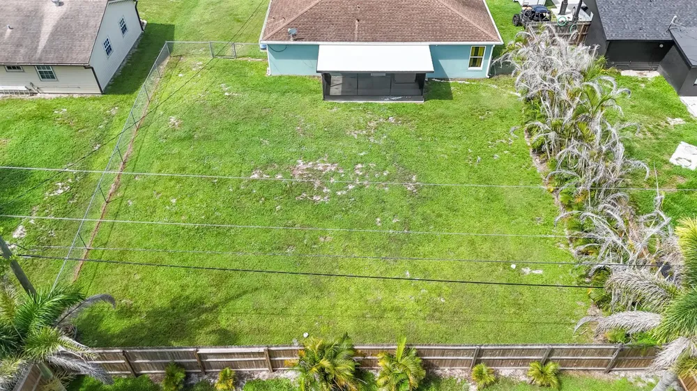 5010 Hickory Drive Fort Pierce, FL 34982