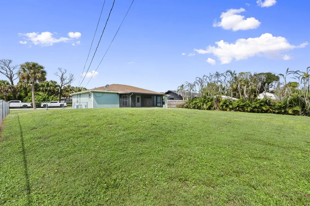 5010 Hickory Drive Fort Pierce, FL 34982