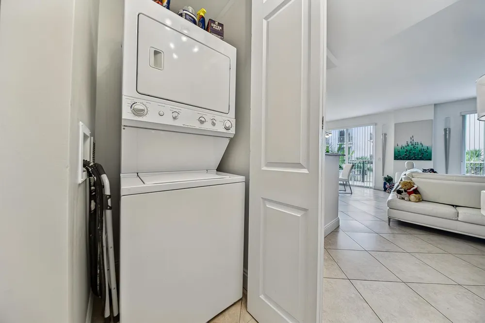 2631 NE 14TH AVENUE #316 Wilton Manors, FL 33334