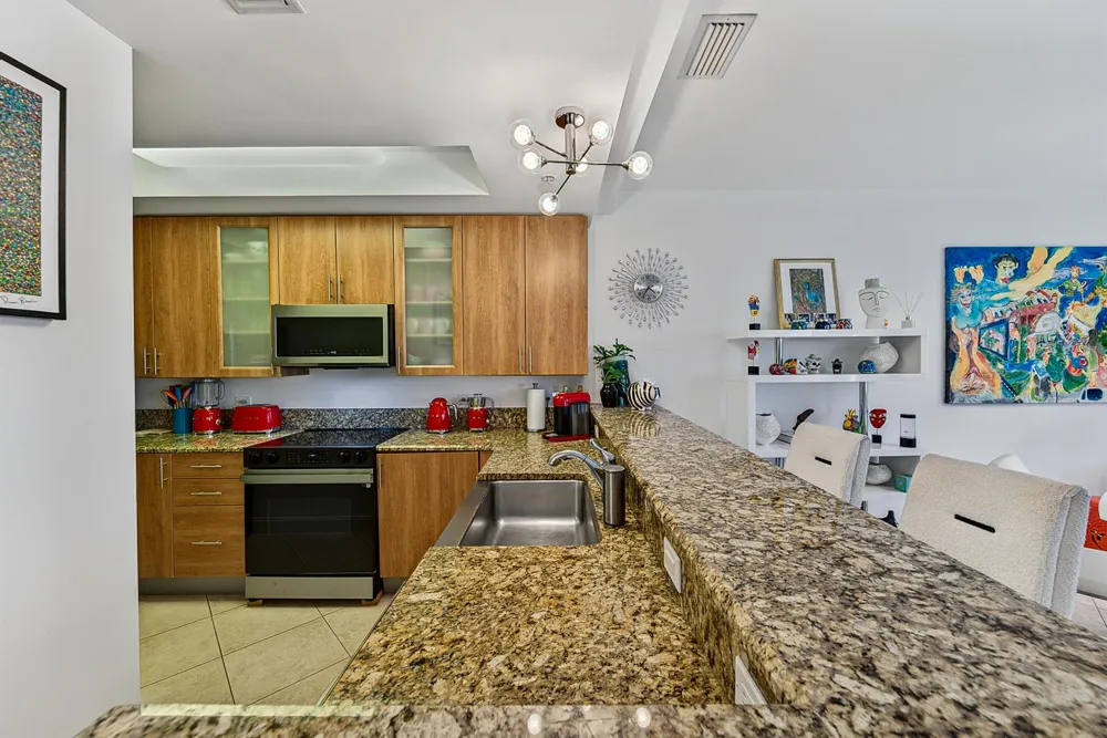 2631 NE 14TH AVENUE #316 Wilton Manors, FL 33334
