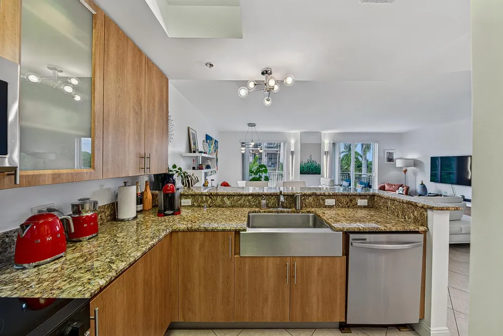 2631 NE 14TH AVENUE #316 Wilton Manors, FL 33334
