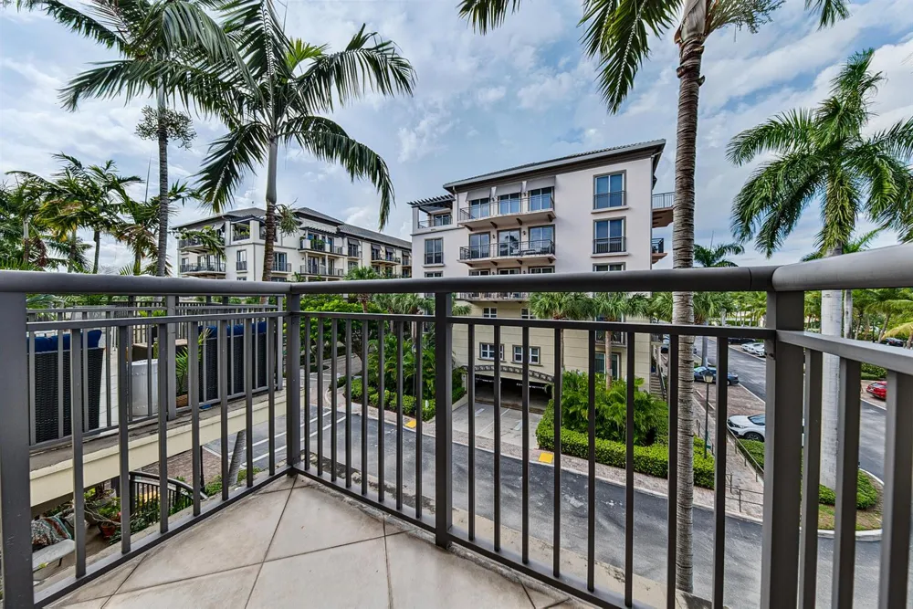 2631 NE 14TH AVENUE #316 Wilton Manors, FL 33334